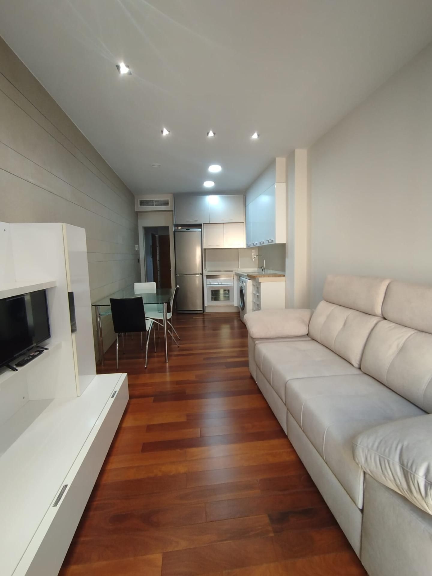 Living room of Flat to rent in Elche / Elx  with Air Conditioner and Parquet flooring