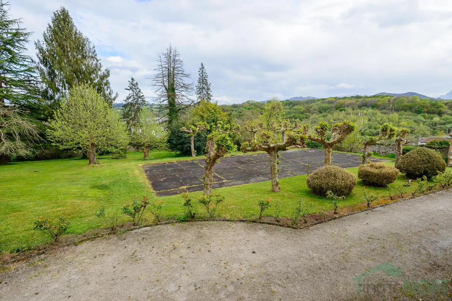 Jardín de Edificio en venta en Oviedo 