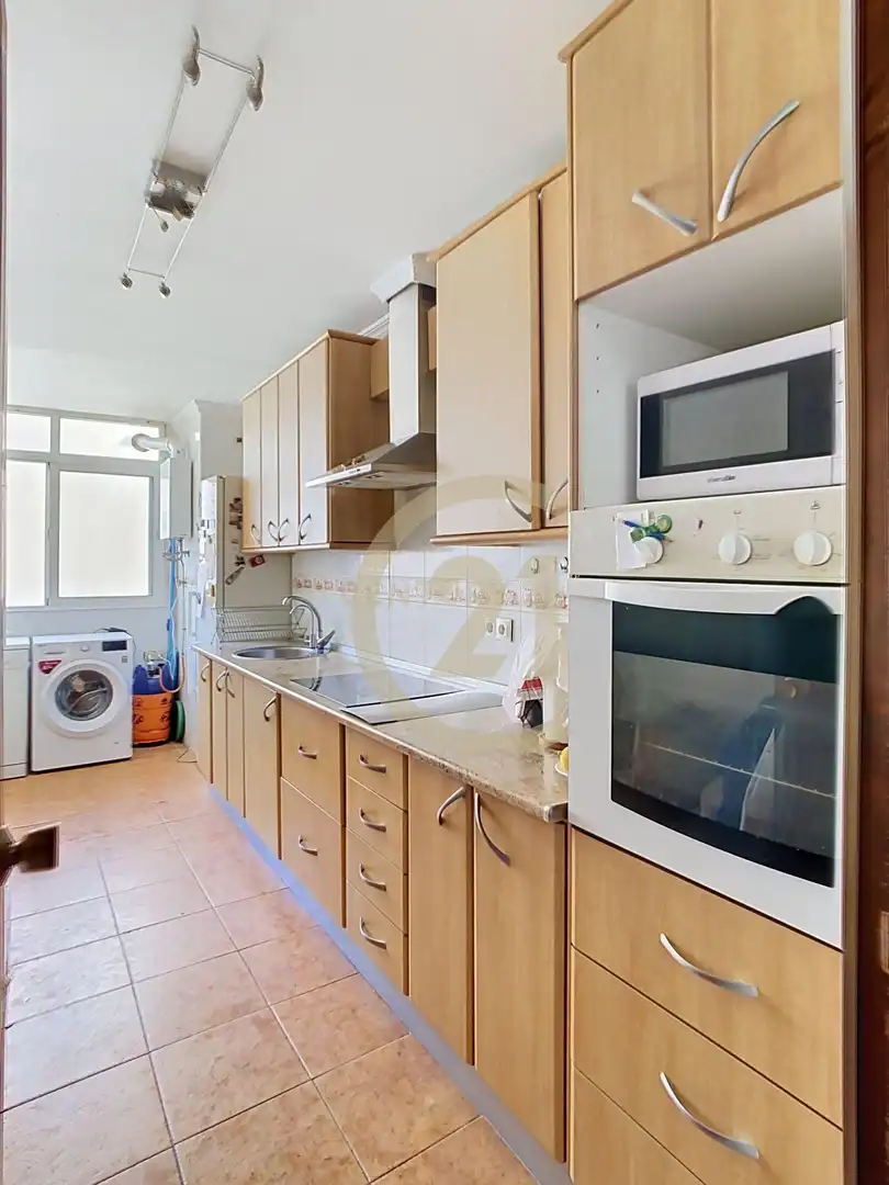 Flat with terrace for sale in Av. las Palmeras, Benalmádena, Spain, imagen 9