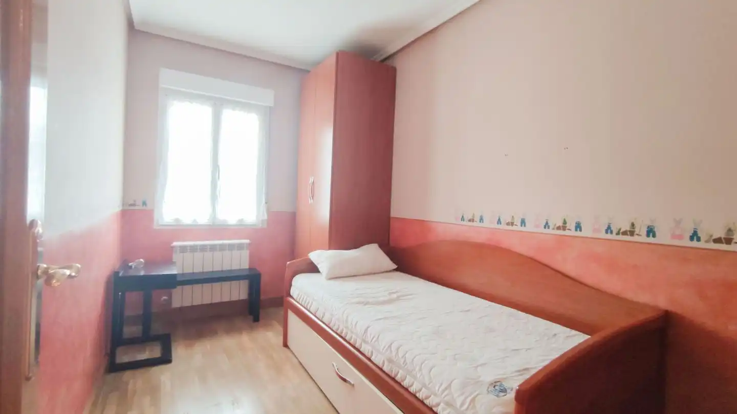 Dormitori de Apartament de lloguer en Donostia - San Sebastián  amb Calefacció i Balcó