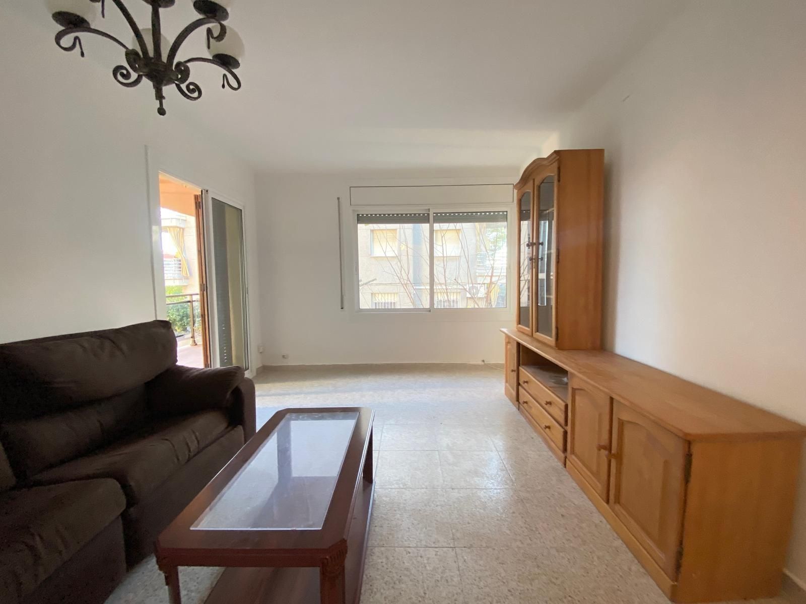 Sala d'estar de Pis en venda en Cunit amb Terrassa i Balcó