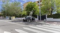 Vista exterior de Pis en venda en Loeches amb Terrassa i Piscina