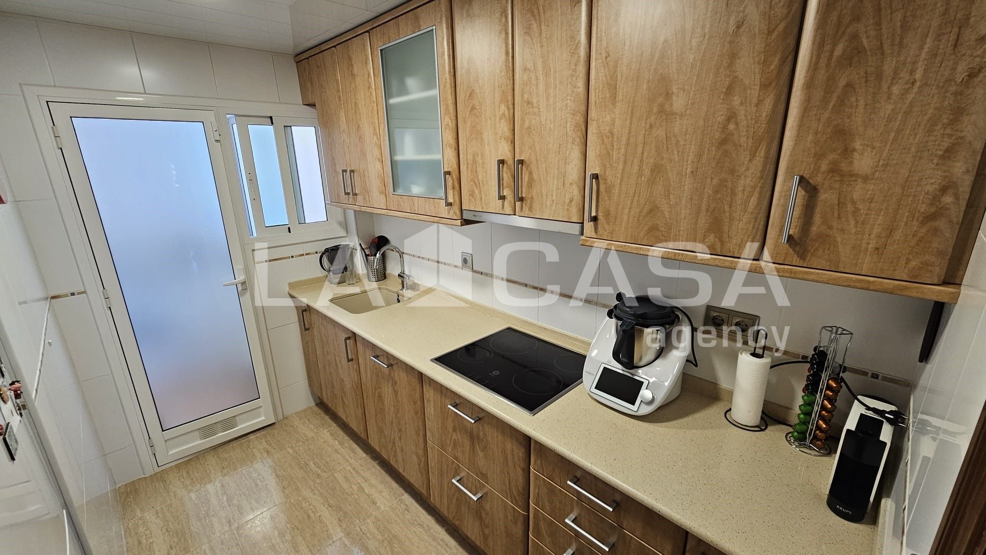 Kitchen of Flat for sale in Santa Coloma de Gramenet  with Balcony