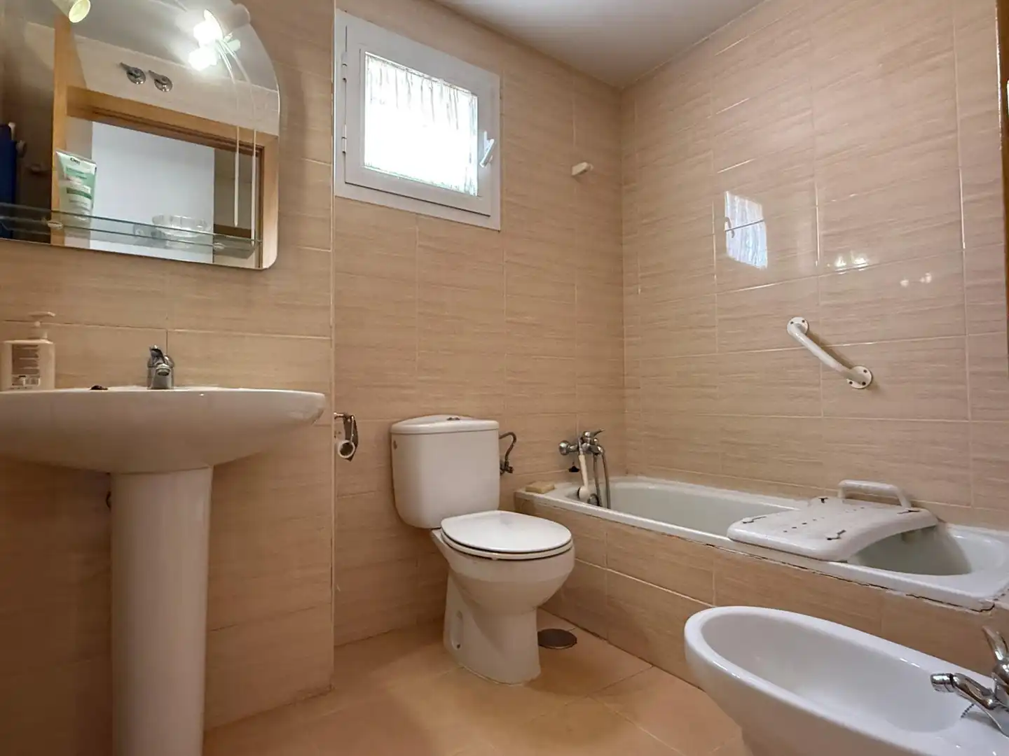 Badezimmer von Wohnung zum Verkauf in Guadalajara mit Heizung, Abstellraum und Möbliert