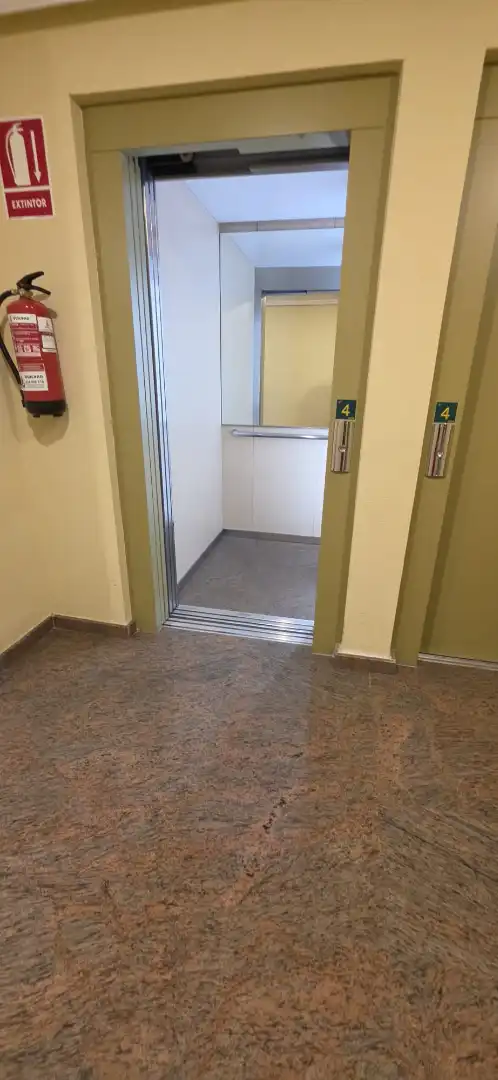 Wohnung zum Verkauf in Seseña mit Klimaanlage, Heizung und Terrasse