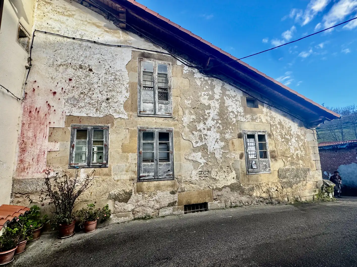 Vista exterior de Casa o xalet en venda en Villafufre amb Jardí privat