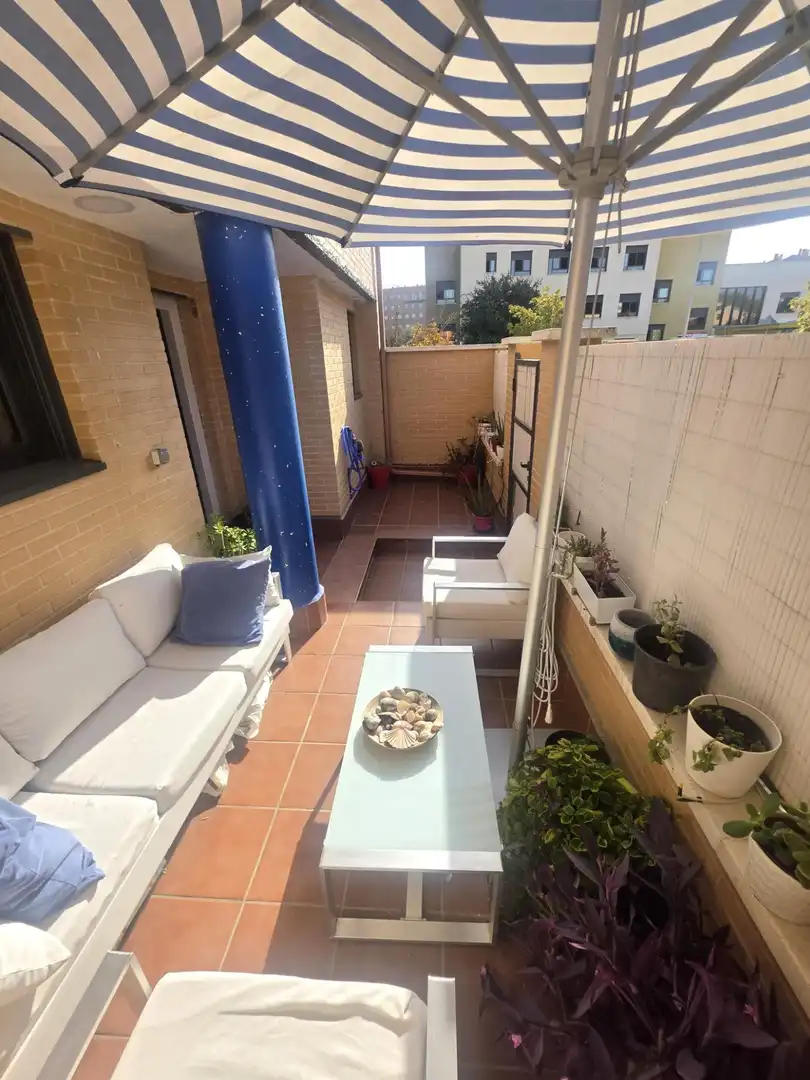 Adossat amb piscina en venda a Hospital, imagen 4