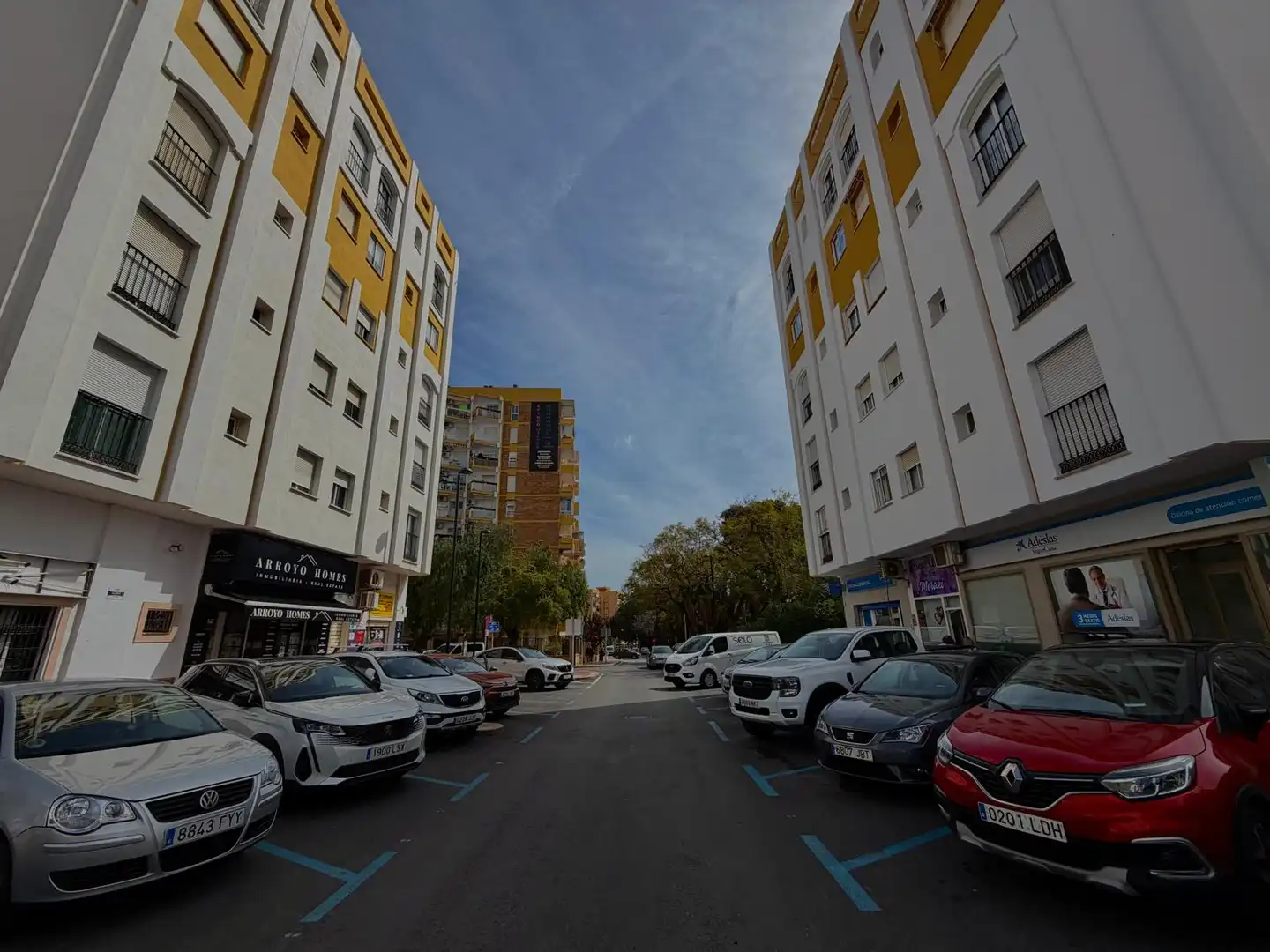 Vista exterior de Local en venta en Benalmádena con Aire acondicionado, Terraza y Amueblado