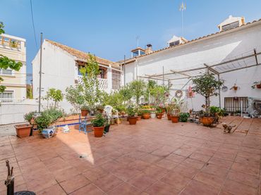 Villa con balcone in vendita a Calle Calle de la Huerta de Belén