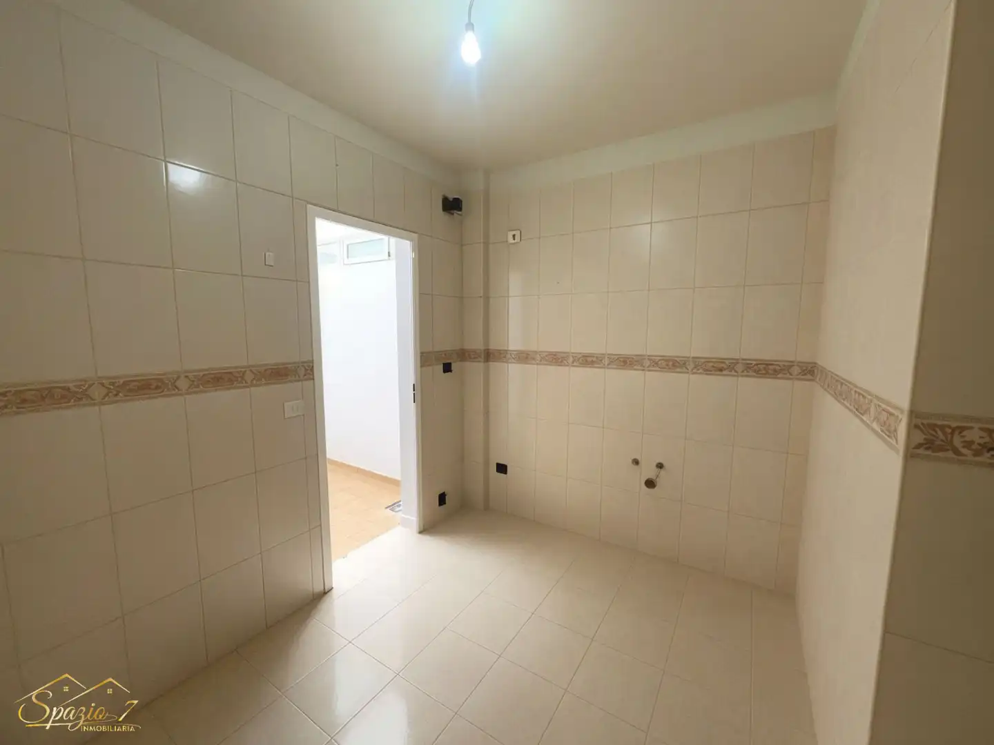 Baño de Piso en venta en Los Realejos con Balcón y Alarma