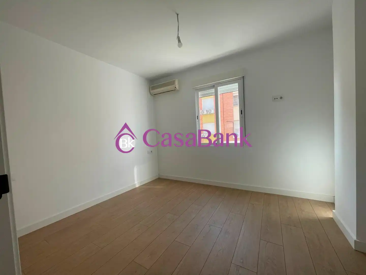 Wohnung zum Verkauf in Córdoba mit Klimaanlage und Terrasse
