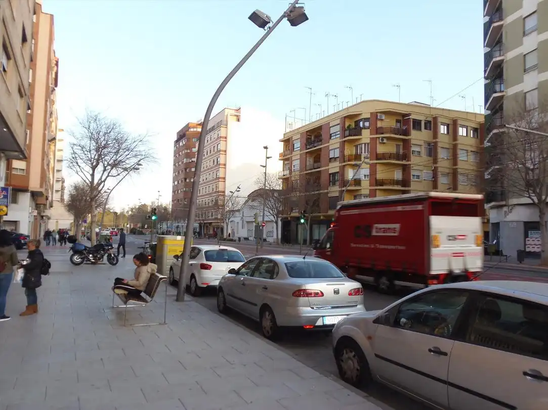 Vista exterior de Local de alquiler en Castellón de la Plana / Castelló de la Plana
