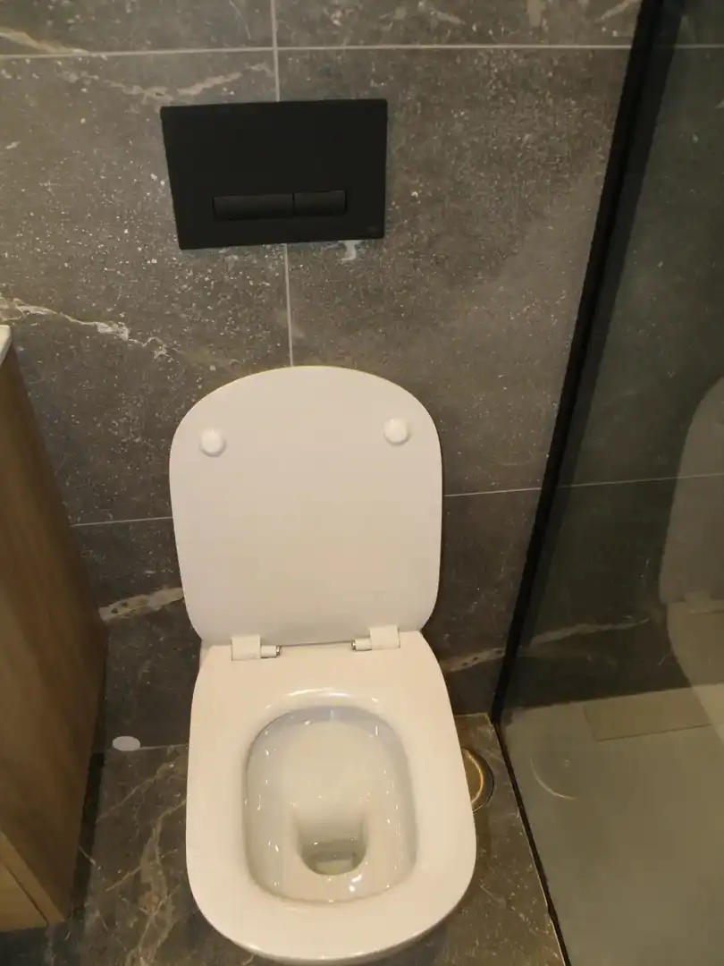 Badezimmer von Dachboden zur Miete in Vigo  mit Heizung, Terrasse und Ofen