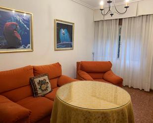 Sala d'estar de Apartament de lloguer en  Córdoba Capital amb Aire condicionat, Calefacció i Moblat