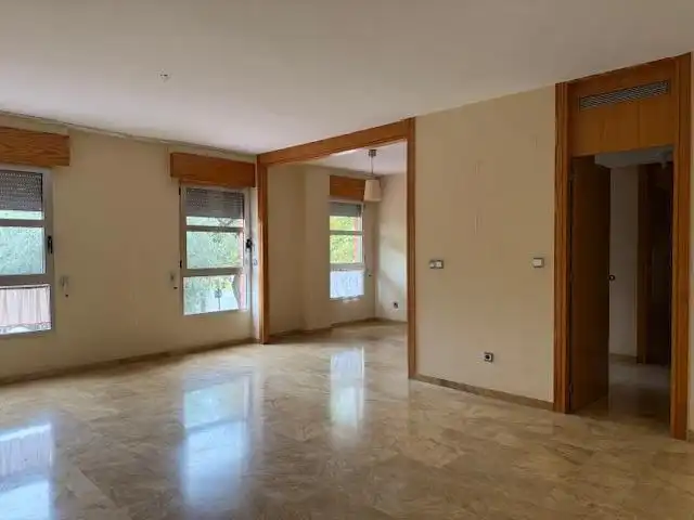 Schlafzimmer von Wohnung zum Verkauf in Murcia mit Klimaanlage und Abstellraum