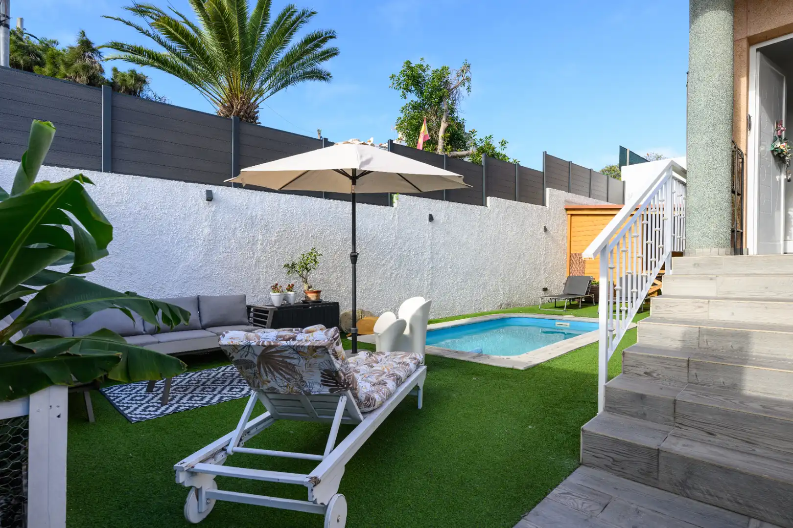 Piscina de Casa adosada en venda en Las Palmas de Gran Canaria amb Jardí privat, Terrassa i Traster