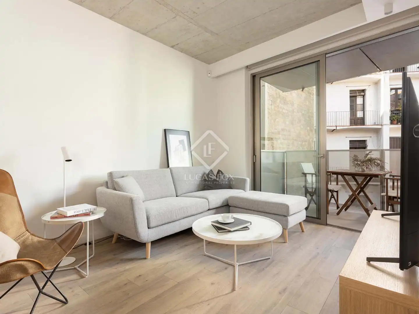 Sala d'estar de Pis en venda en Barcelona amb Aire condicionat, Calefacció i Parquet