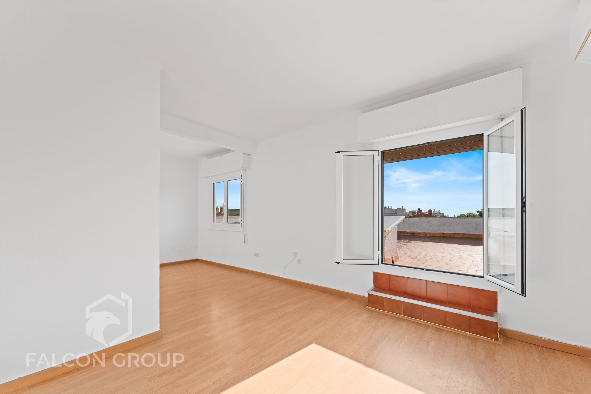Sala de estar de Ático en venta en Vilanova i la Geltrú con Aire acondicionado y Terraza