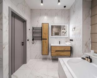 Bathroom of Flat to rent in  Tarragona Capital  with Air Conditioner, Furnished and TV
