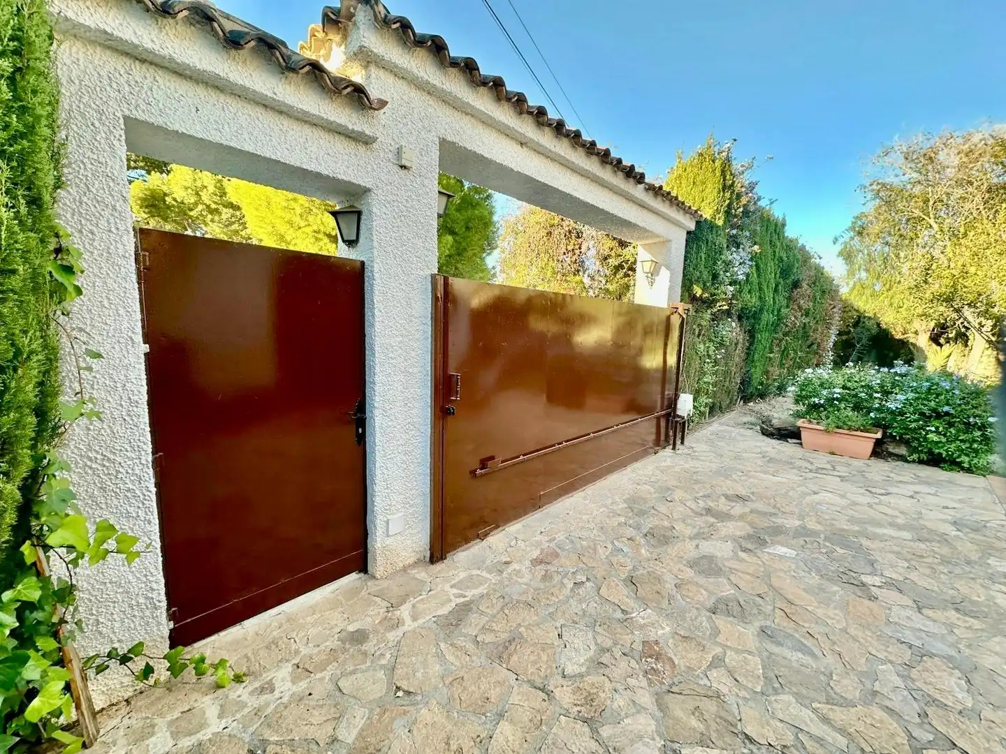 Vista exterior de Casa o xalet en venda en Mutxamel amb Jardí privat, Terrassa i Traster