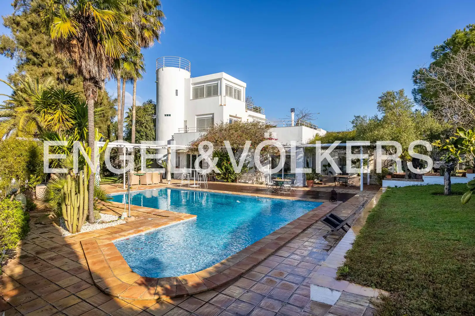 Exterior view of Houses for sale in Valencina de la Concepción  with Air Conditioner, Heating and Private garden