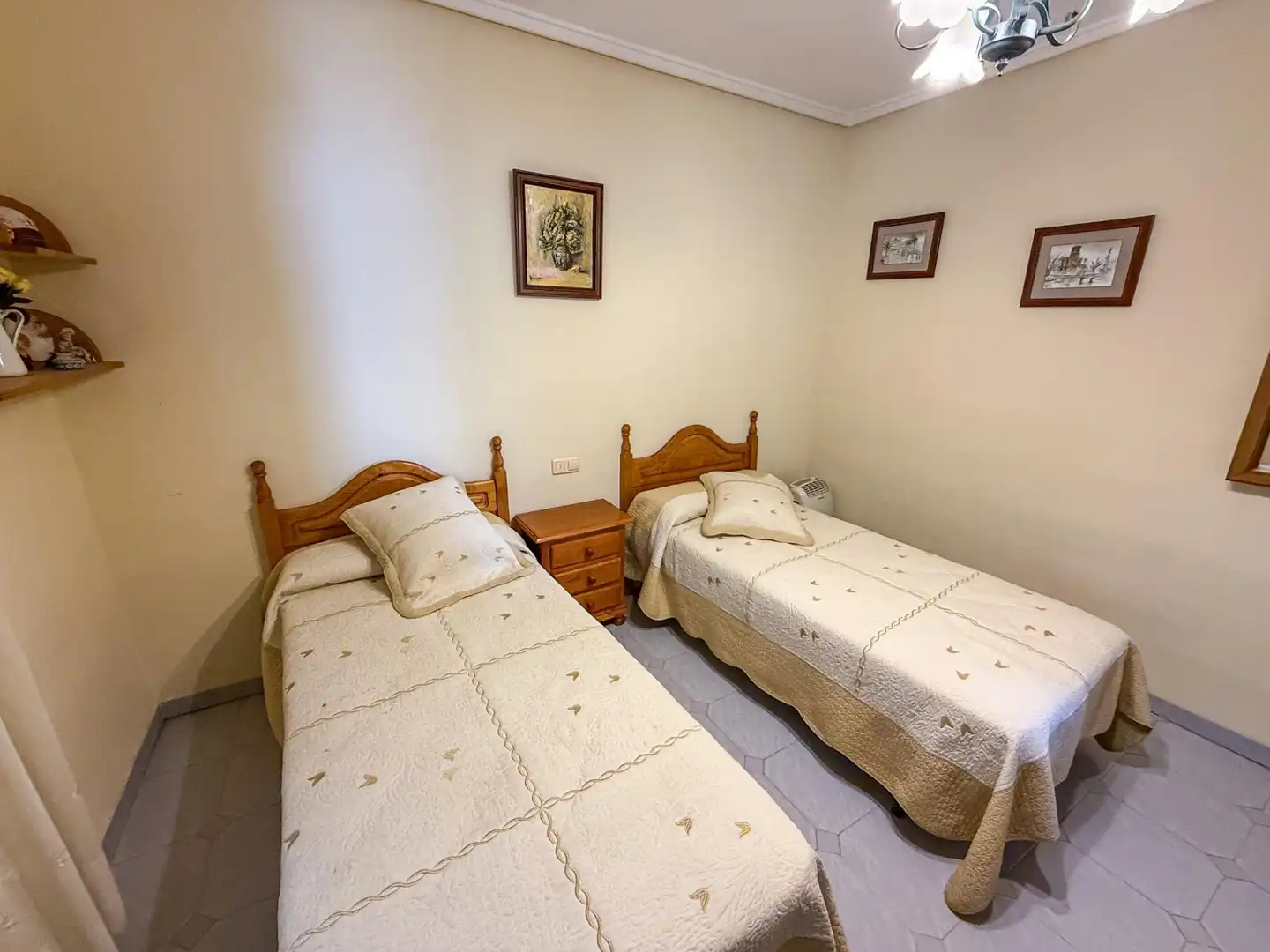 Semi-detached house with pool for sale in SALVADOR DALI, imagen 17