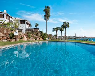 Piscina de Casa adosada en venda en Estepona amb Aire condicionat, Jardí privat i Terrassa