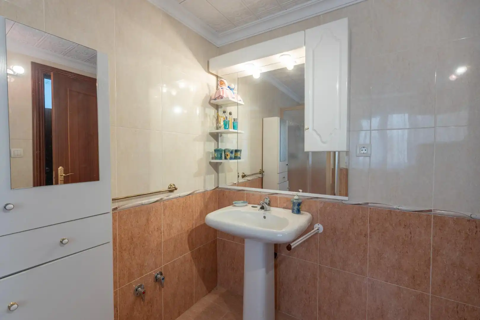 Bathroom of Houses for sale in Jayena  with Terrace and Balcony