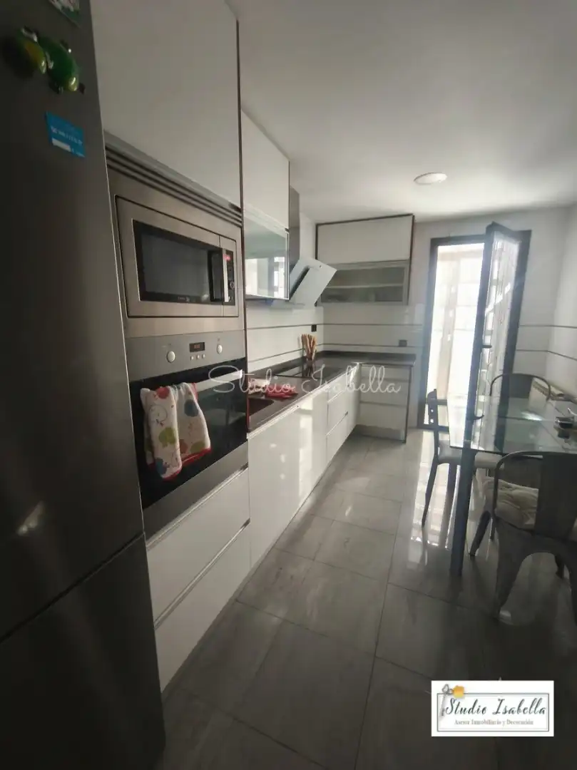 Flat with balcony to rent in Calle Río Arlés, imagen 9