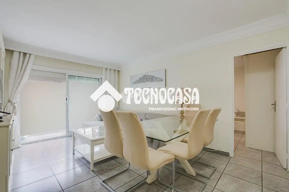 Comedor de Piso en venta en Sant Adrià de Besòs con Calefacción y Balcón