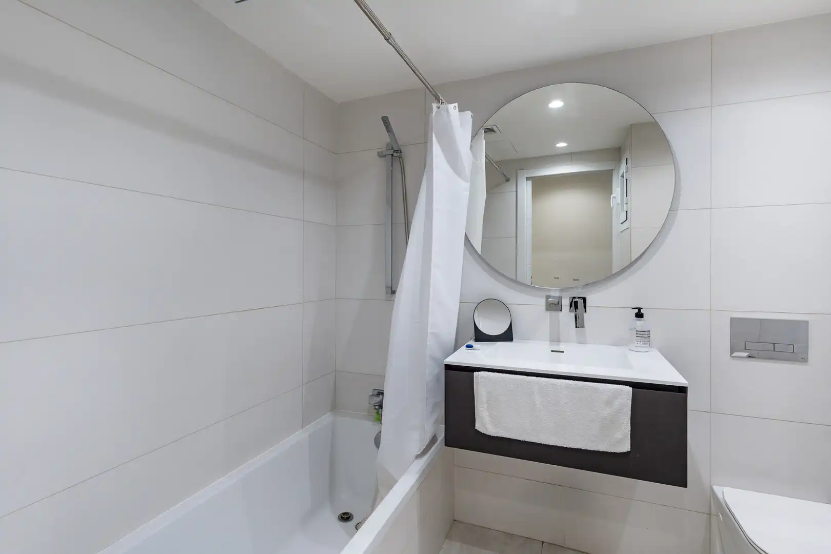 Baño de Apartamento en venta en  Palma de Mallorca con Aire acondicionado, Amueblado y Balcón