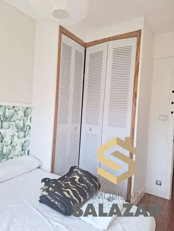 Habitación de Piso de alquiler en Bilbao  con Calefacción, Terraza y Amueblado