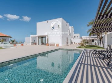 Casa amb piscina en venda a ROQUE DEL CONDE