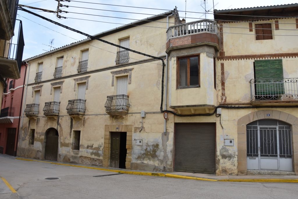 Vista exterior de Casa adosada en venda en Valjunquera amb Terrassa, Traster i Moblat