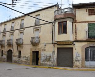 Vista exterior de Casa adosada en venda en Valjunquera amb Terrassa i Balcó