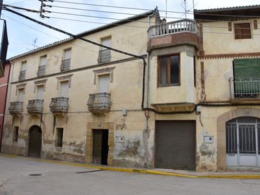 Maison jumelée avec balcon à vendre à Valjunquera