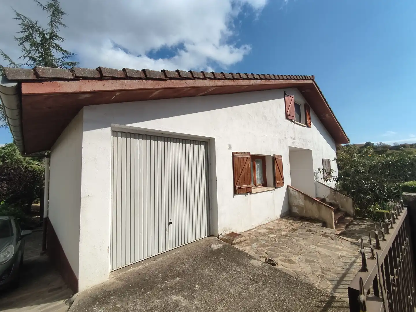 Vista exterior de Casa o xalet en venda en Iruña Oka / Iruña de Oca amb Jardí privat, Traster i Piscina