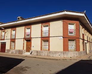 Exterior view of House or chalet for sale in Corral de Almaguer  with Heating, Parquet flooring and Swimming Pool