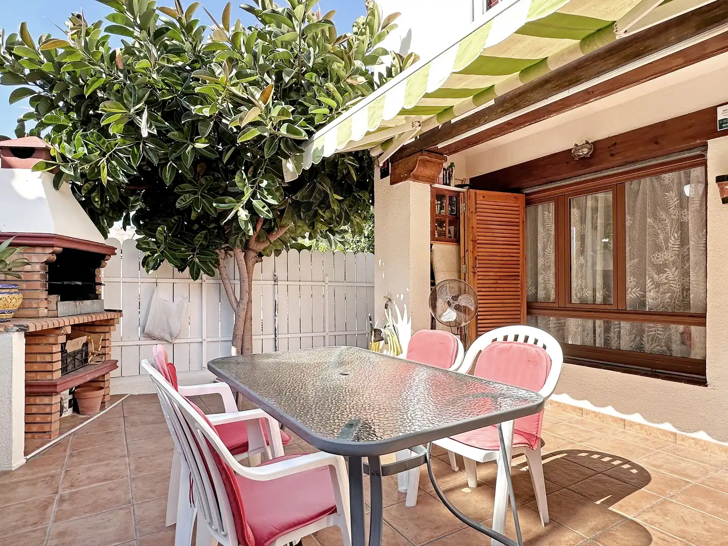 Casa aparellada en venda a Roda de Barà