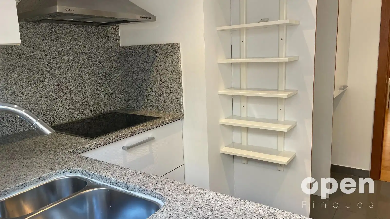 Cocina de Piso en venta en Terrassa con Aire acondicionado, Calefacción y Parquet