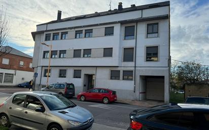 Außenansicht von Wohnung zum verkauf in Ponferrada mit Heizung und Abstellraum