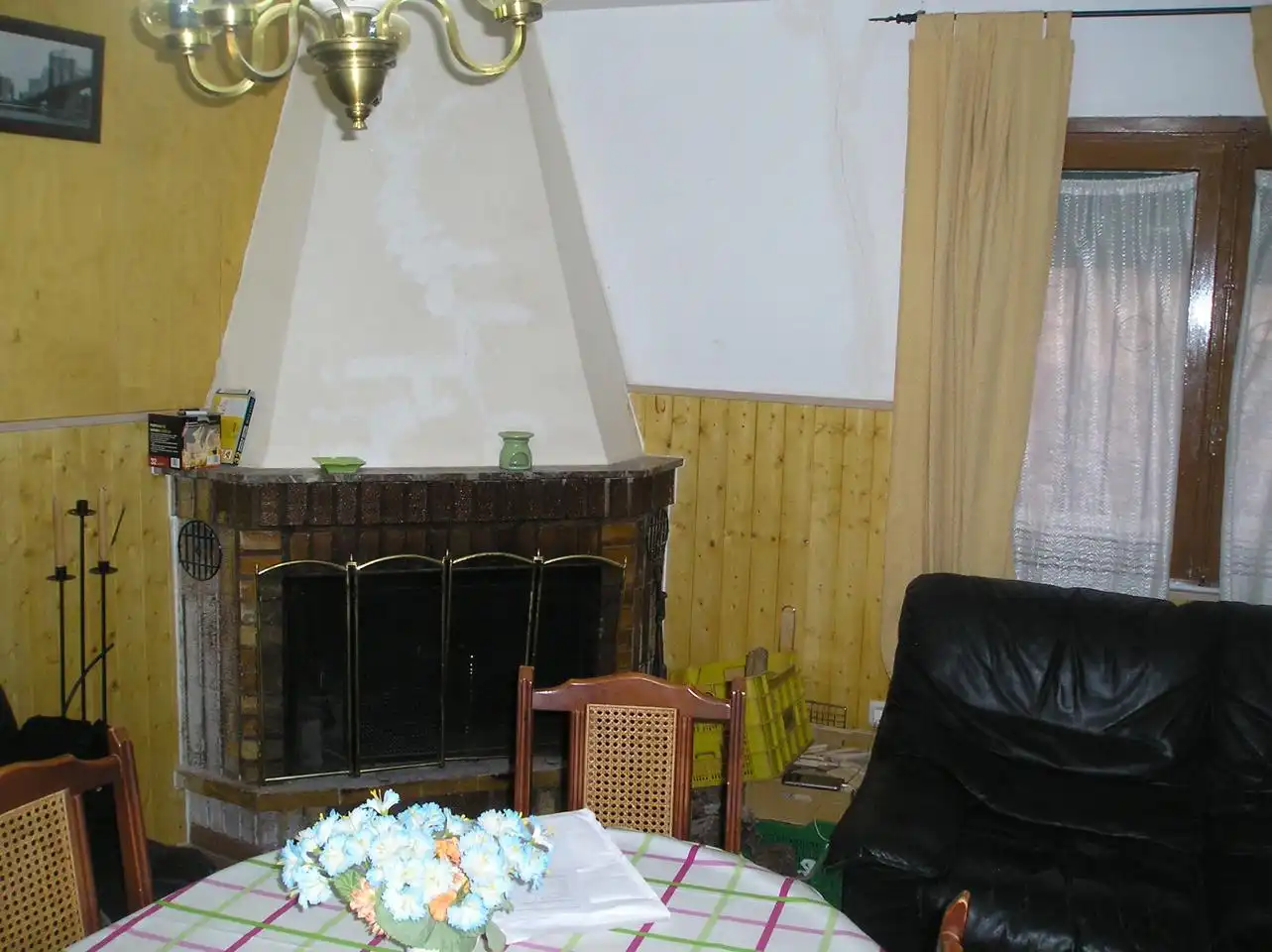 Sala d'estar de Finca rústica en venda en Villarroya de la Sierra amb Moblat