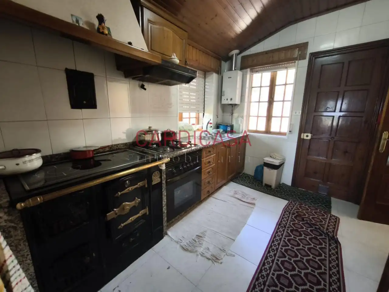 Cuina de Casa o xalet en venda en Mondariz amb Calefacció, Jardí privat i Terrassa