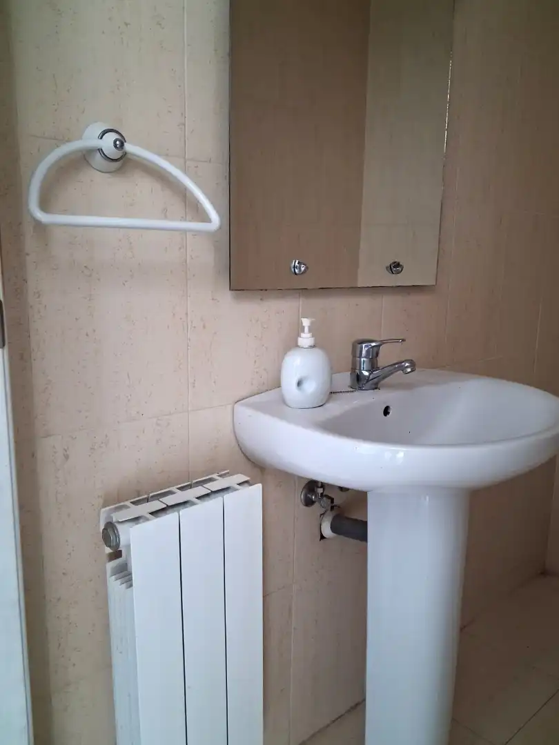Baño de Casa adosada en venta en Osera de Ebro con Calefacción, Parquet y Terraza