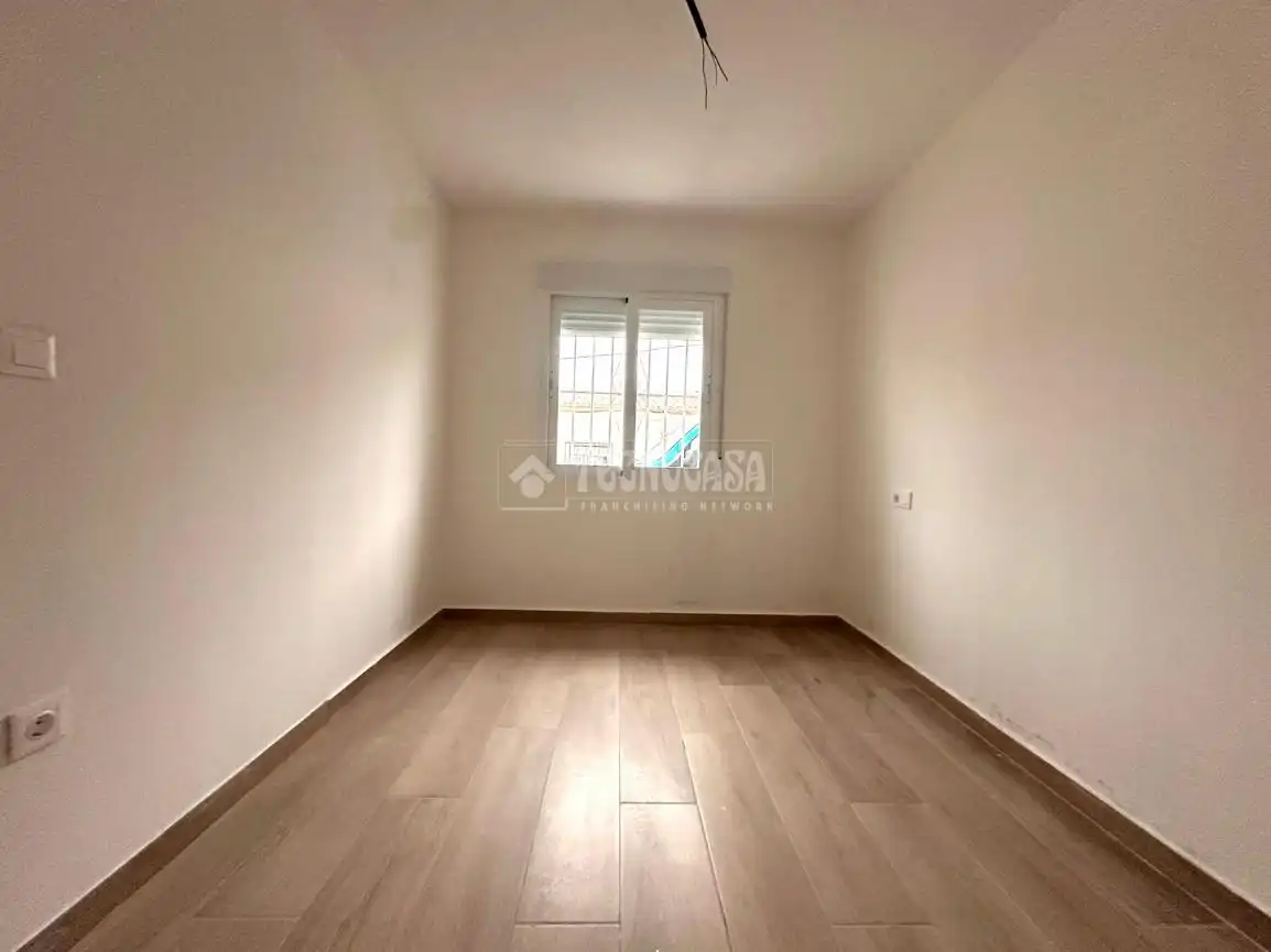 Habitación de Casa adosada en venta en Atarfe