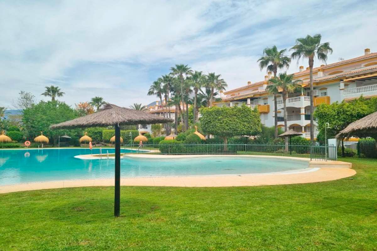 Exterior view of Apartment to rent in Marbella  with Air Conditioner, Heating and Private garden
