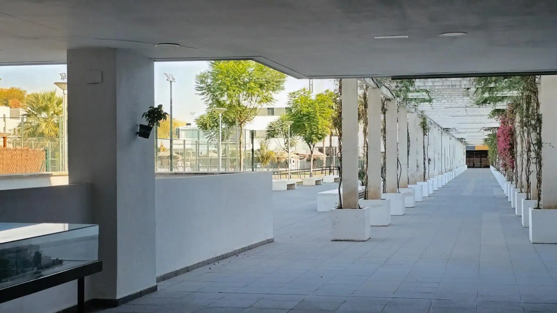 Pis en venda en San Juan de Aznalfarache amb Aire condicionat, Jardí privat i Parquet