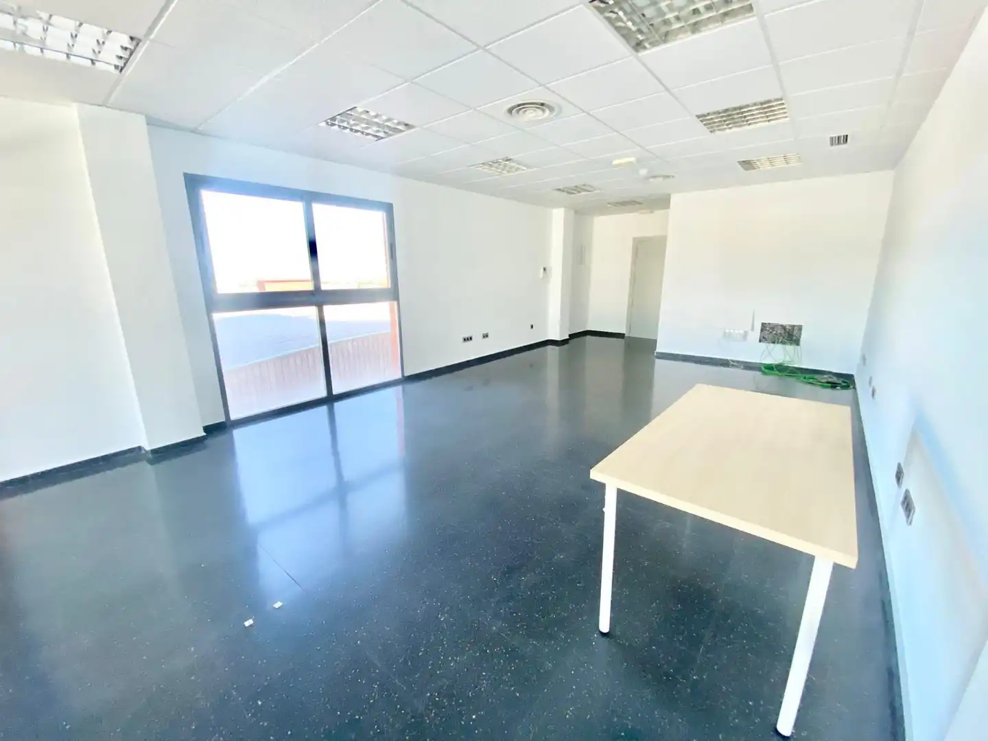 Büro zum Verkauf in Lorca mit Heizung und Terrasse