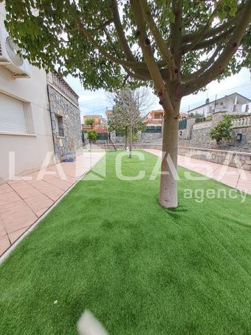 Casa-chalet en Venta en Carrer d'Europa en Can Parellada