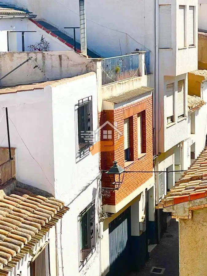 Außenansicht von Einfamilien-Reihenhaus zum Verkauf in Vélez-Rubio mit Terrasse und Abstellraum